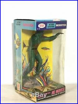 1971 Vintage PENN-PLAX Creature from the Black Lagoon Action Aquarium Monster