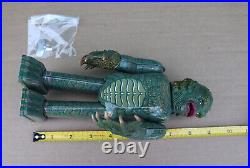 1991 Universal Monsters Creature From The Black Lagoon Tin Robot
