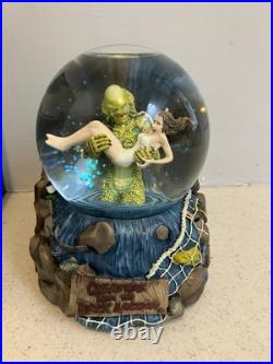 1997 Universal Studios Creature From The Black Lagoon Musical Snow Globe New