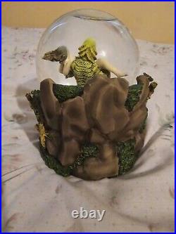 1997 Universal Studios Creature From The Black Lagoon Musical Snow Globe No Box