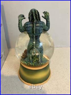 2005 Creature from the Black Lagoon Universal Studios XoneX Snow Globe