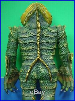 CREATURE FROM THE BLACK LAGOON 22 Super Sized Figure AMOK TIME Free Shipping