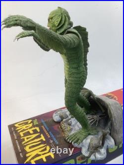 Creature From Black Lagoon built Model Kit Polar Lights Aurora (L2)