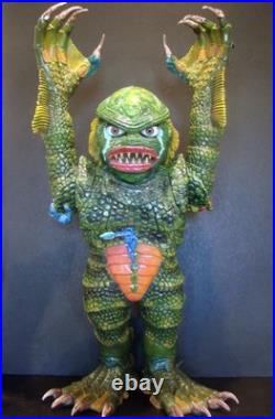 Creature From The Black Lagoon AMOK TIME MONSTARZ Super Sized 22 Figure REPAINT Creature From The Black Lagoon AMOK TIME MONSTARZ Super Sized 22 Figure REPAINT