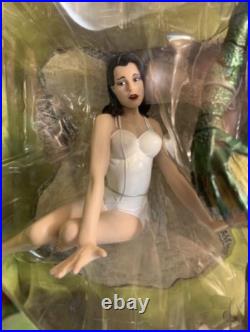 Creature From The Black Lagoon With Kay Lawrence Diamond Select Toys