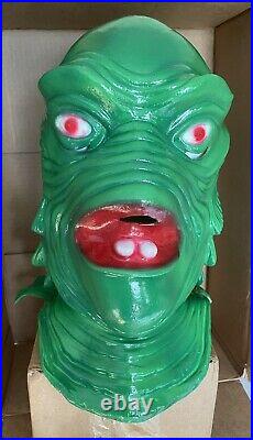Creature from the Black Lagoon Universal Monsters Latex Mask NECA Loot Crate