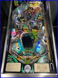 Creature from the black lagoon pinball machine by bally Arcade Game