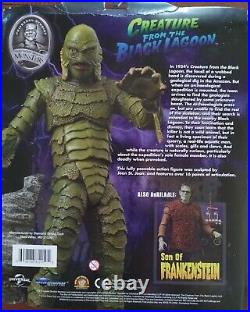 Diamond Select Universal Monsters Creature From The Black Lagoon Action Figure