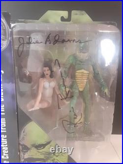 Diamond Select Universal Monsters Signed Creature From The Black Lagoon Diamond Select Universal Monsters Signed Creature From The Black Lagoon