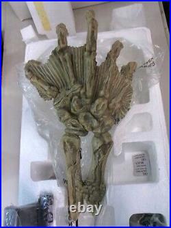 Factory Entertainment Creature from the Black Lagoon Fossilized Hand Prop Replic