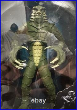 Mezco Universal Monsters Creature From the Black Lagoon 9 Figure New