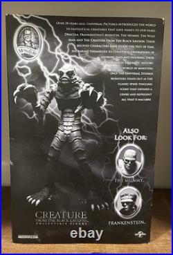 Mezco Universal Monsters Creature From the Black Lagoon 9 Figure New