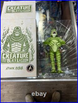 Mondo Creature from the Black Lagoon Attack Peter Green Variant Vinyl Figure