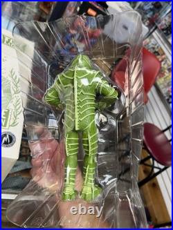Mondo Creature from the Black Lagoon Attack Peter Green Variant Vinyl Figure