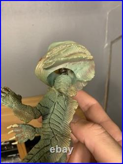 NECA Creature From The Black Lagoon Headknocker Bobblehead Nodder Universal