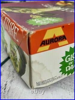 RARE Aurora Creature from The Black Lagoon Glow in the Dark 18 Kit 483 BOX 1972