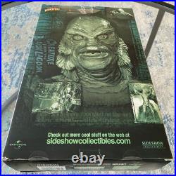 Sideshow Creature From The Black Lagoon Figure Signed + JSA Julie Adams Photo Sideshow Creature From The Black Lagoon Figure Signed + JSA Julie Adams Photo