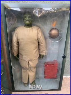 Sideshow The Creature Walks Among Us From The Black Lagoon 12 Figure