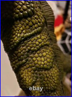 Sideshow Universal Monsters Creature From The Black Lagoon Premium statue signed
