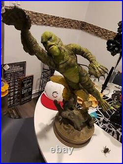 Sideshow Universal Monsters Creature From The Black Lagoon Premium statue signed