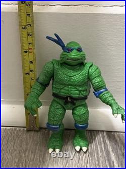 TMNT 1994 Universal Monsters Creature From The Black Lagoon Leonardo Accessories