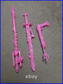 TMNT Creature From The Black Lagoon Leonardo Universal Monster Pink Weapon Set