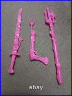 TMNT Creature From The Black Lagoon Leonardo Universal Monster Pink Weapon Set