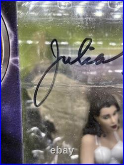 The Creature From The Black Lagoon Signed By Julie Adams Diamond Select