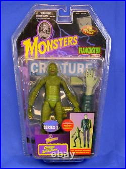 UNIVERSAL MONSTERS CREATURE FROM THE BLACK LAGOON FIGURE WithFRANKENSTEIN BAF ARM