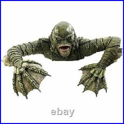 Universal Monsters Creature from the Black Lagoon Grave Walker Statue PREORDER
